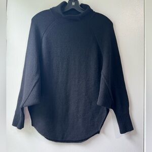 Maison De Papillons 100% Turtleneck Sweater Size Small